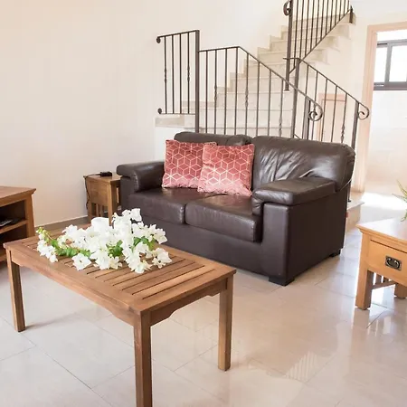Buonanotte Kyklades Townhouse Tatil Evi Paralimni