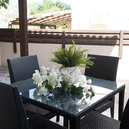 Buonanotte Kyklades Townhouse Tatil Evi Paralimni