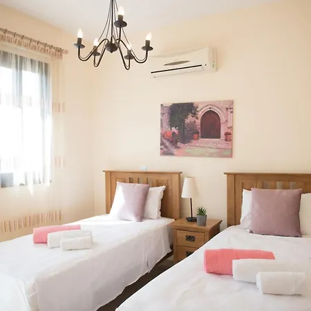 Buonanotte Kyklades Townhouse * Paralimni